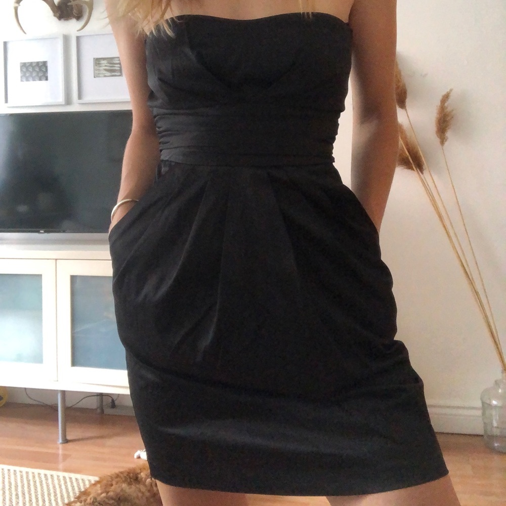 ***Strapless little black dress